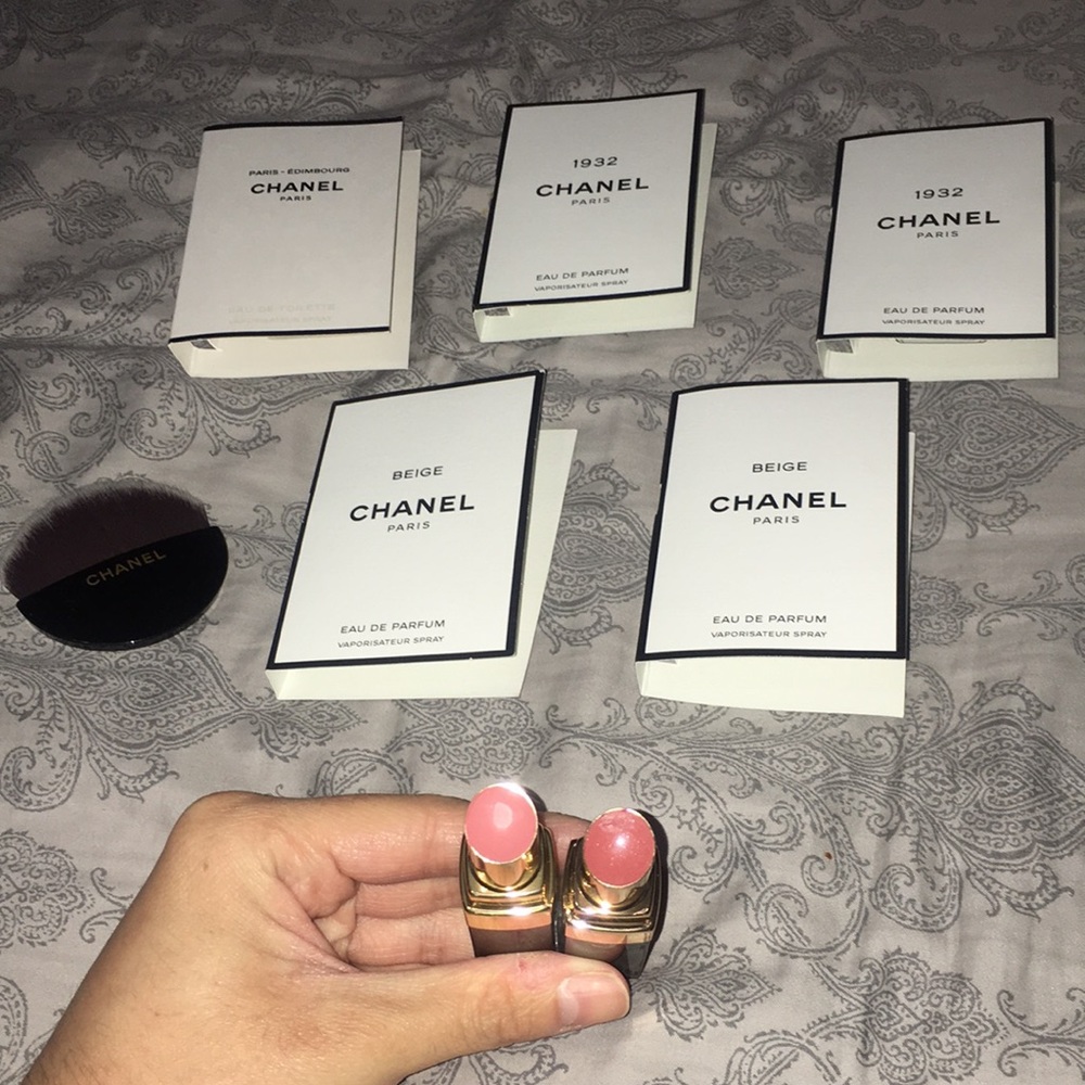 Fragrance & lipstick bundle